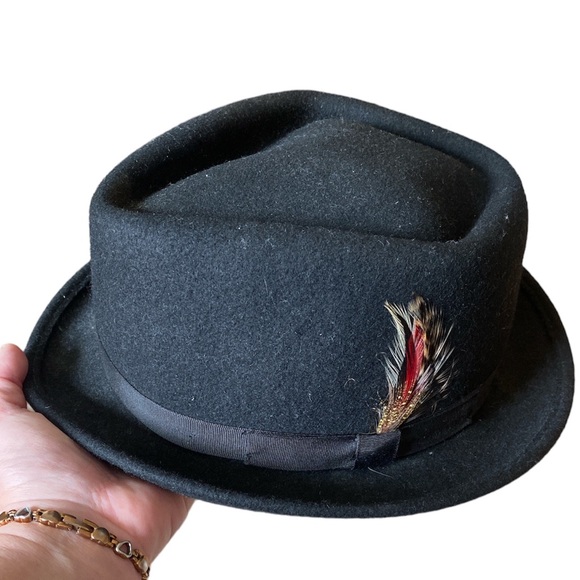 Felt Hat - Picture 2 of 5